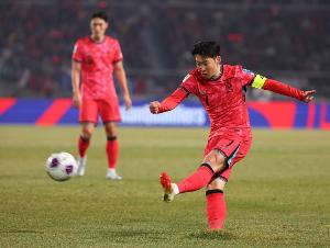 孙兴慜不满：希望主场条件更好，我们客场的成绩更好是有原因的