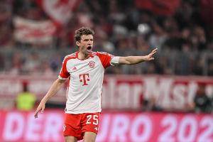 体图：孔帕尼表态穆勒留下不会获更多出场，高层因此仍未提供新约