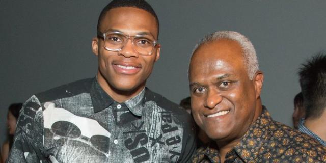 云开体育-韦少和经纪人分道扬镳 二人因是否留队产生分歧